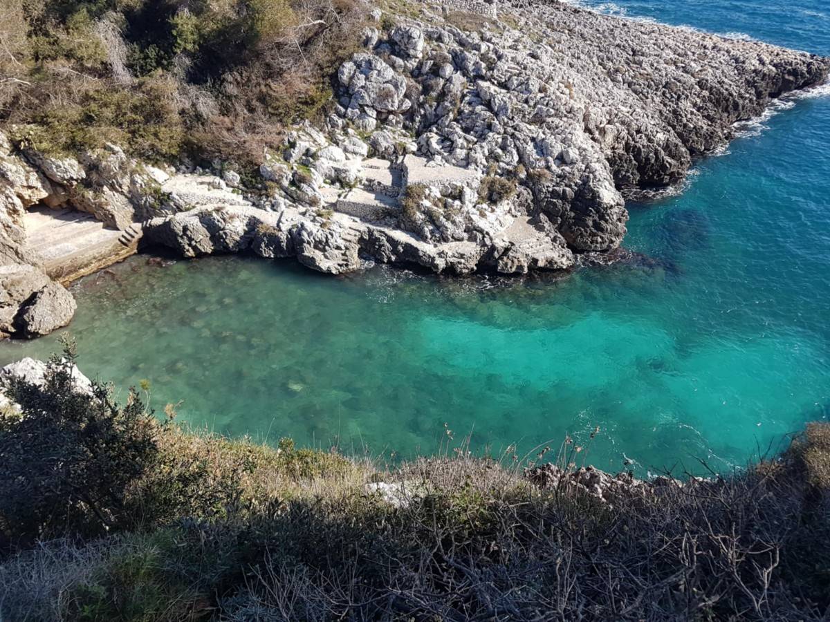 Loue maison de rêve en bord de mer dans la Pouille avec accès privatif à la mer - 5 couchages