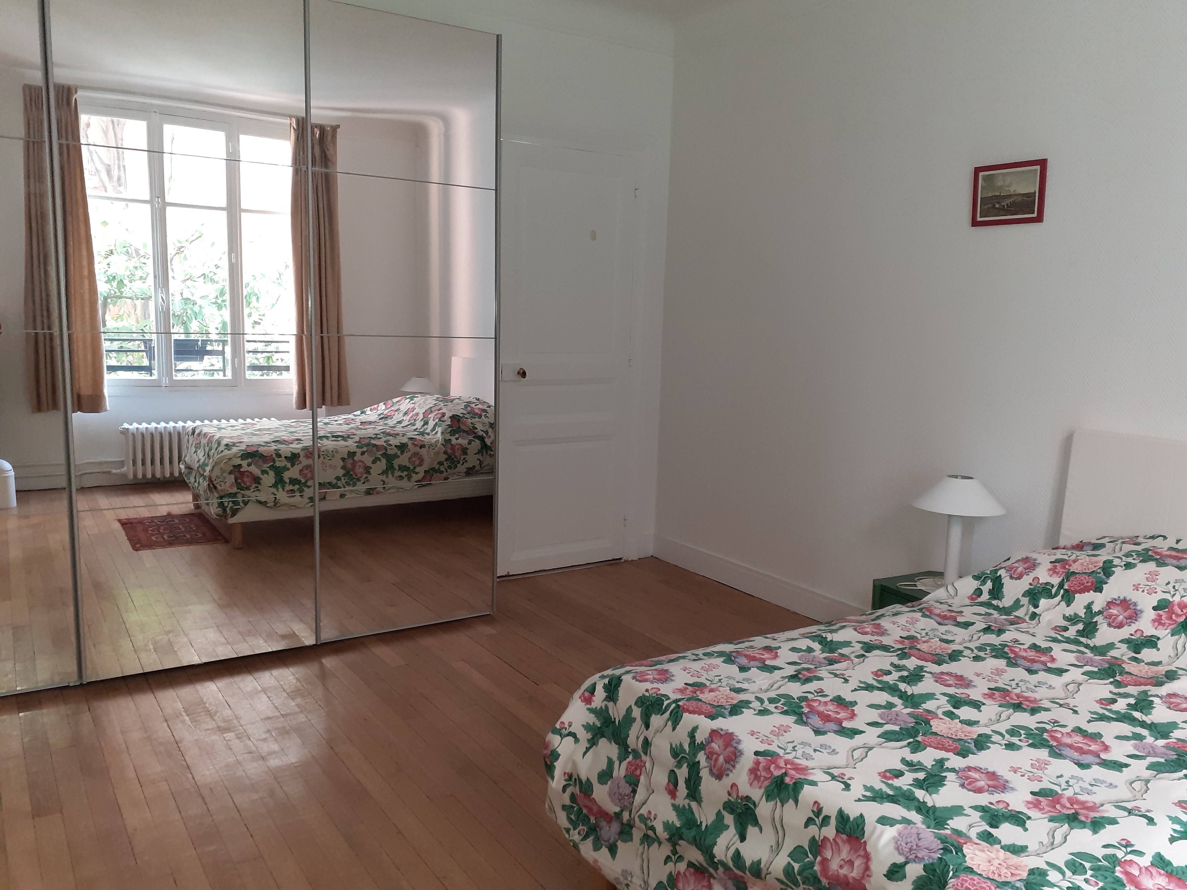 Loue appartement lumineux sur cour arborée - 71m² - 6ème arrondissement Paris