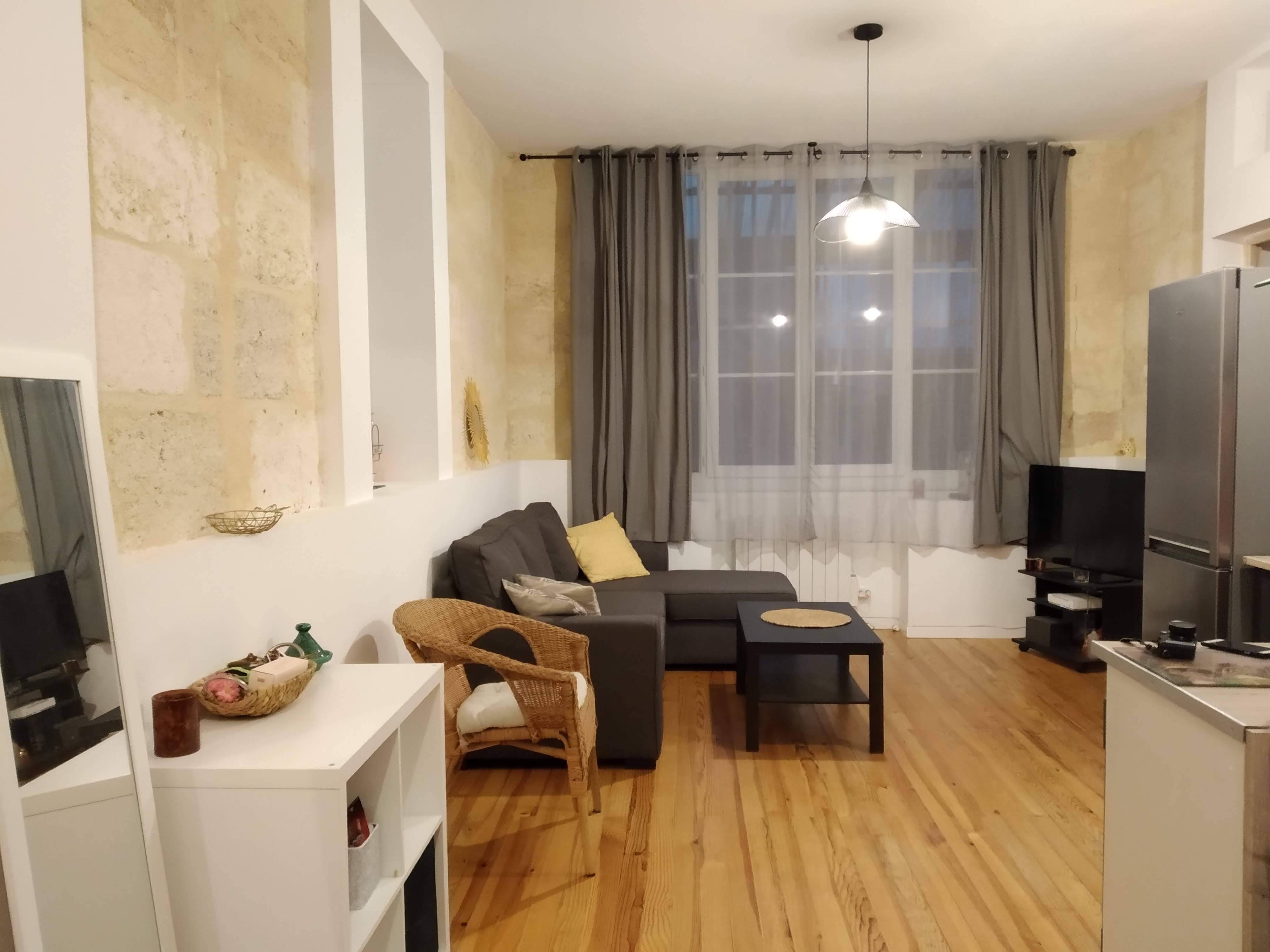 Loue T2 meublé - Saint michel bordeaux - 40m²