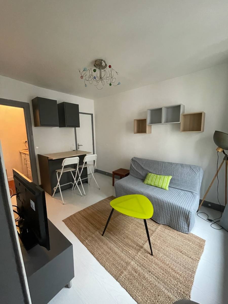 Loue appartement Paris 11ème 2 pièces 24m² juillet et août 2024 sur Gens de Confiance