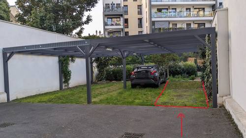Loue parking intérieur dans petite résidence calme et sécurisée à Issy-les-Moulineaux - 20m²