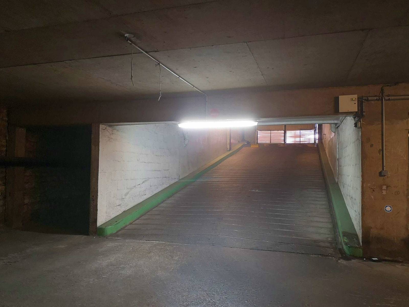 Loue parking - Paris 11ème -Charonne/Rue des Boulets