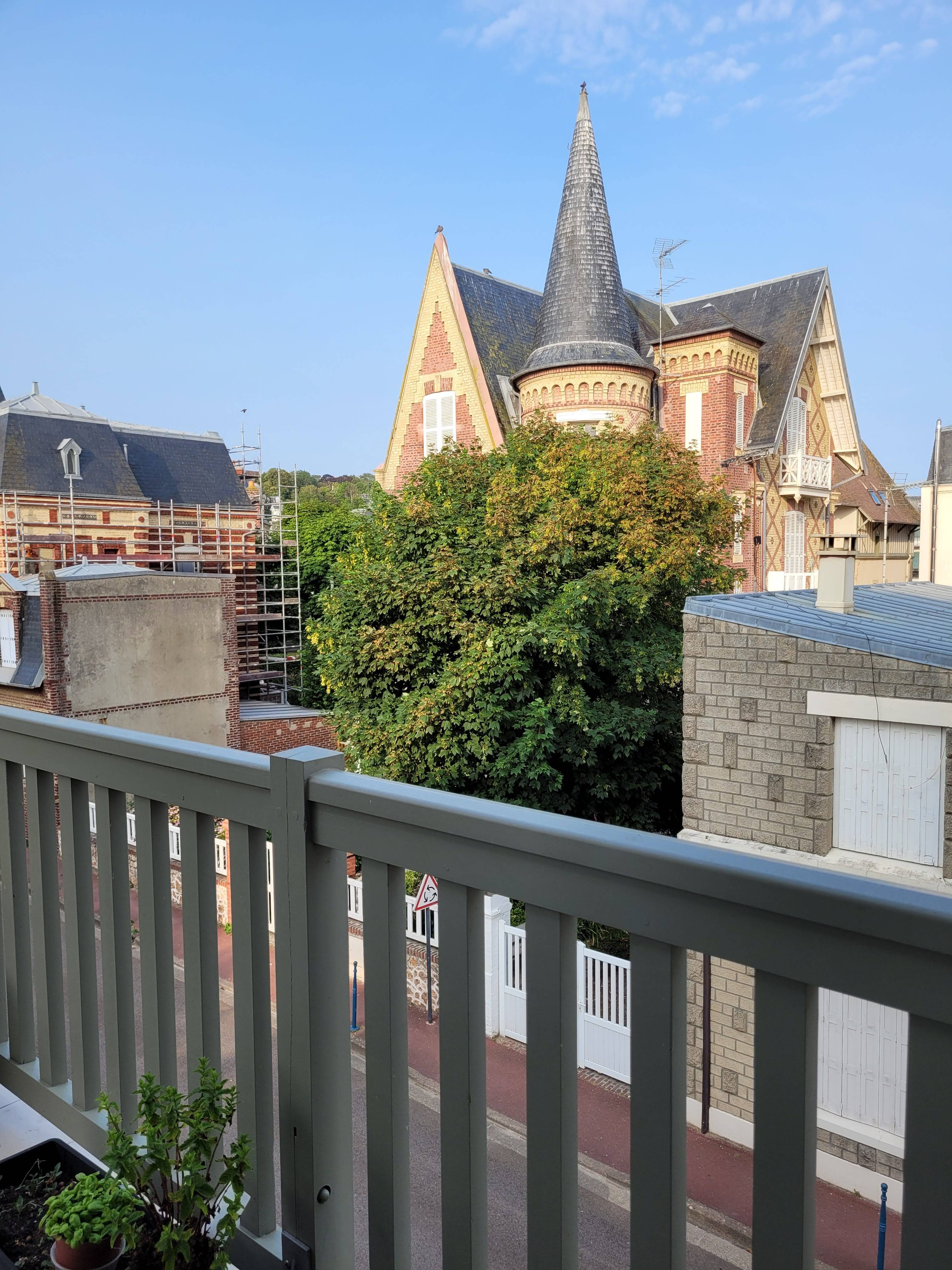 Location 2 pièces de 45m² dans l’hypercentre de Villers-sur-Mer à 50m de la plage