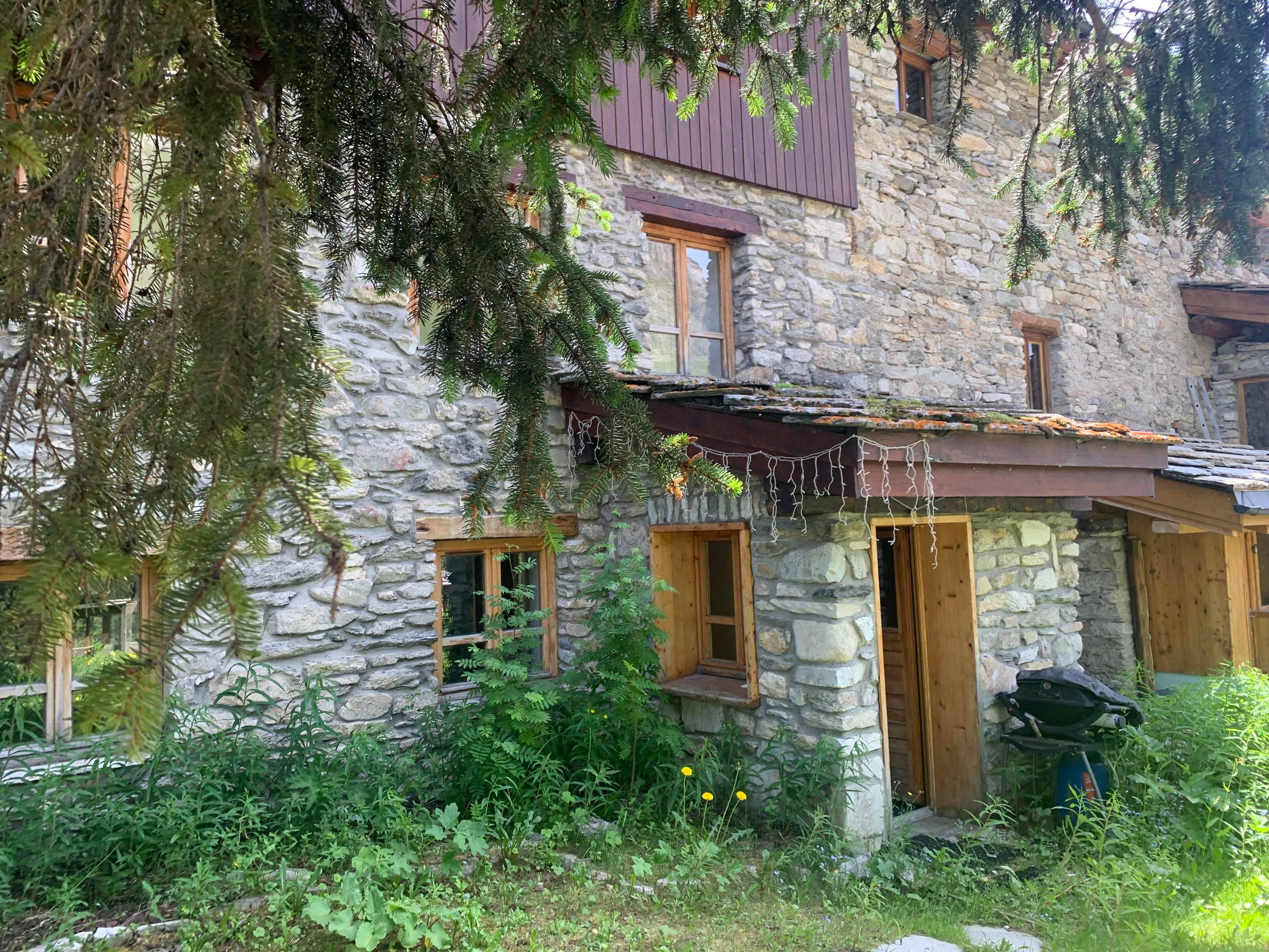 Loue appartement 5 pièces ski aux pieds - 6 couchages - Val d’Isère (73) sur le chemin de la Vanoise