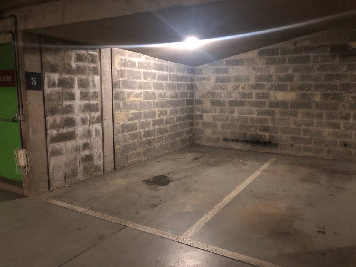 Loue parking 6m²