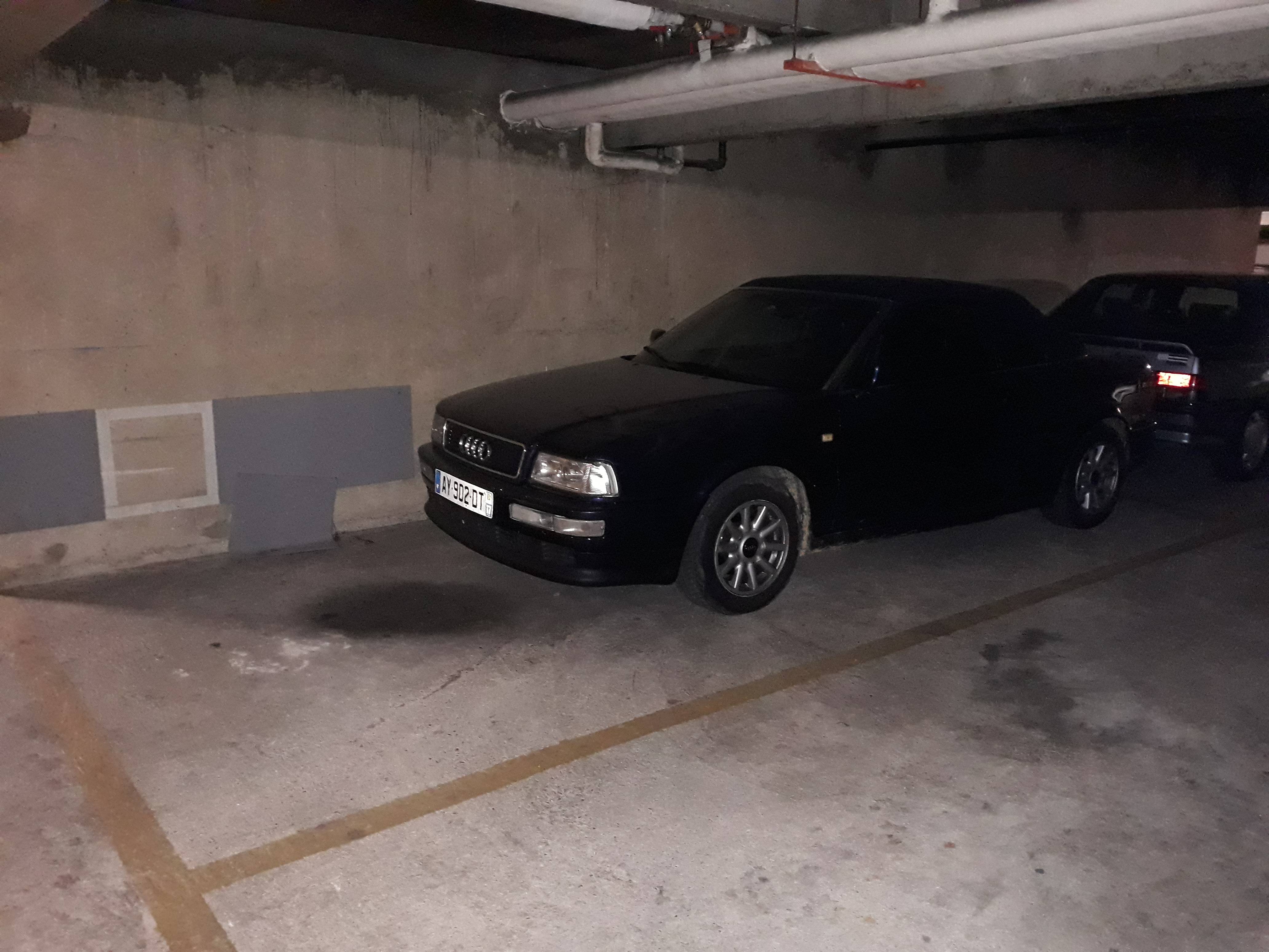 Loue place de parking - 15m², Viroflay (78)