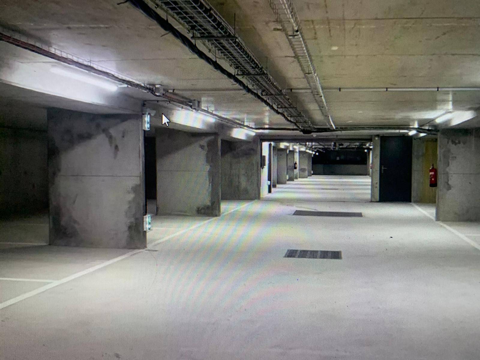 Loue parking 16m²