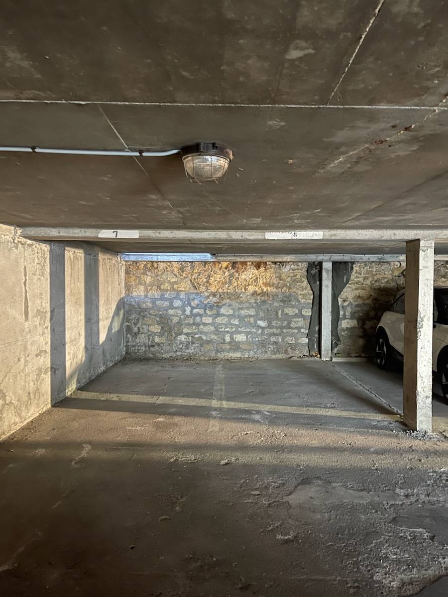 Loue place de parking - Versailles 11m²