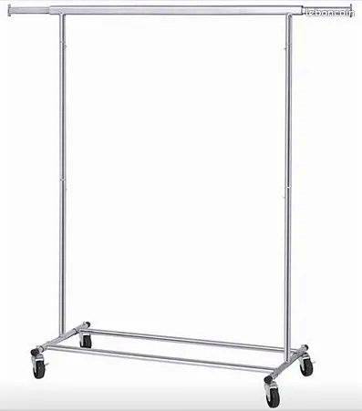 Location portants vêtements penderie à Paris