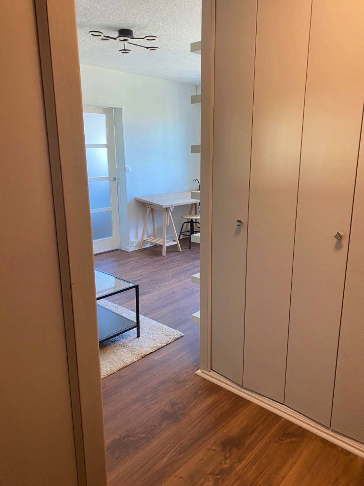 Loue T2 40m² avec chambre séparée refait à neuf à Bordeaux (33)