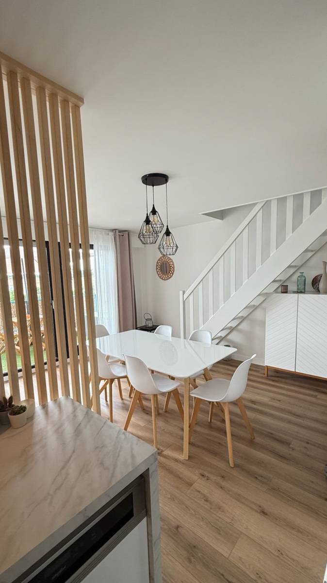 Loue appartement duplex lumineux avec piscine chauffée, balcon et plage à pied - 5 couchages - Brétignolles-sur-Mer (85)