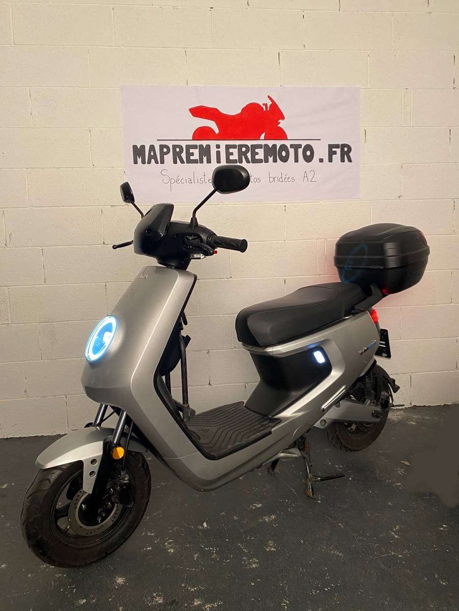 Location scooter électrique 2 000 km · 2020 sur Gens de Confiance