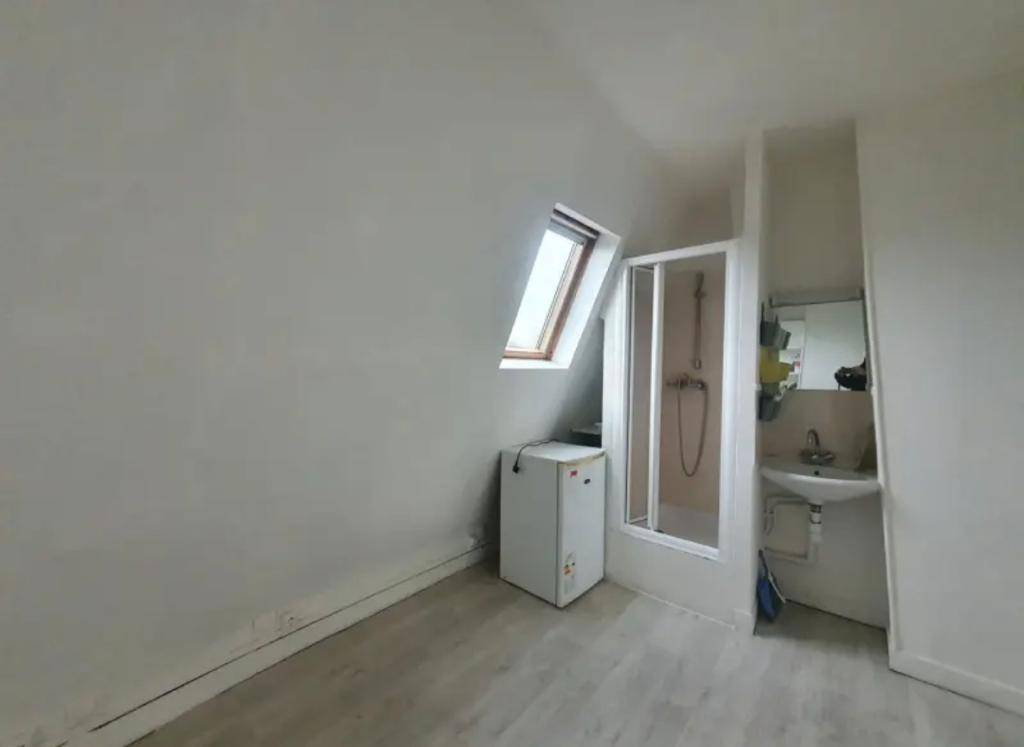 Loue studio - 12m² - Paris 17ème