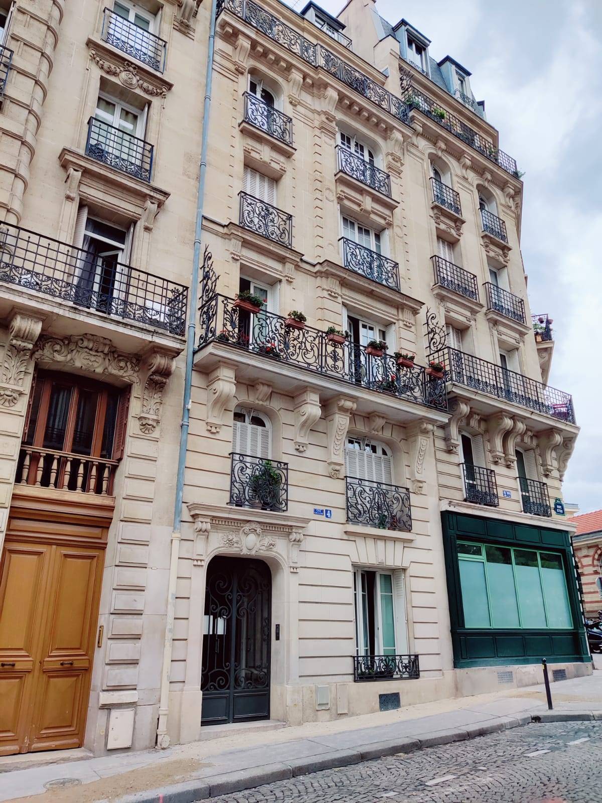 Loue studio meublé - 21m² + cave - Paris 18ème