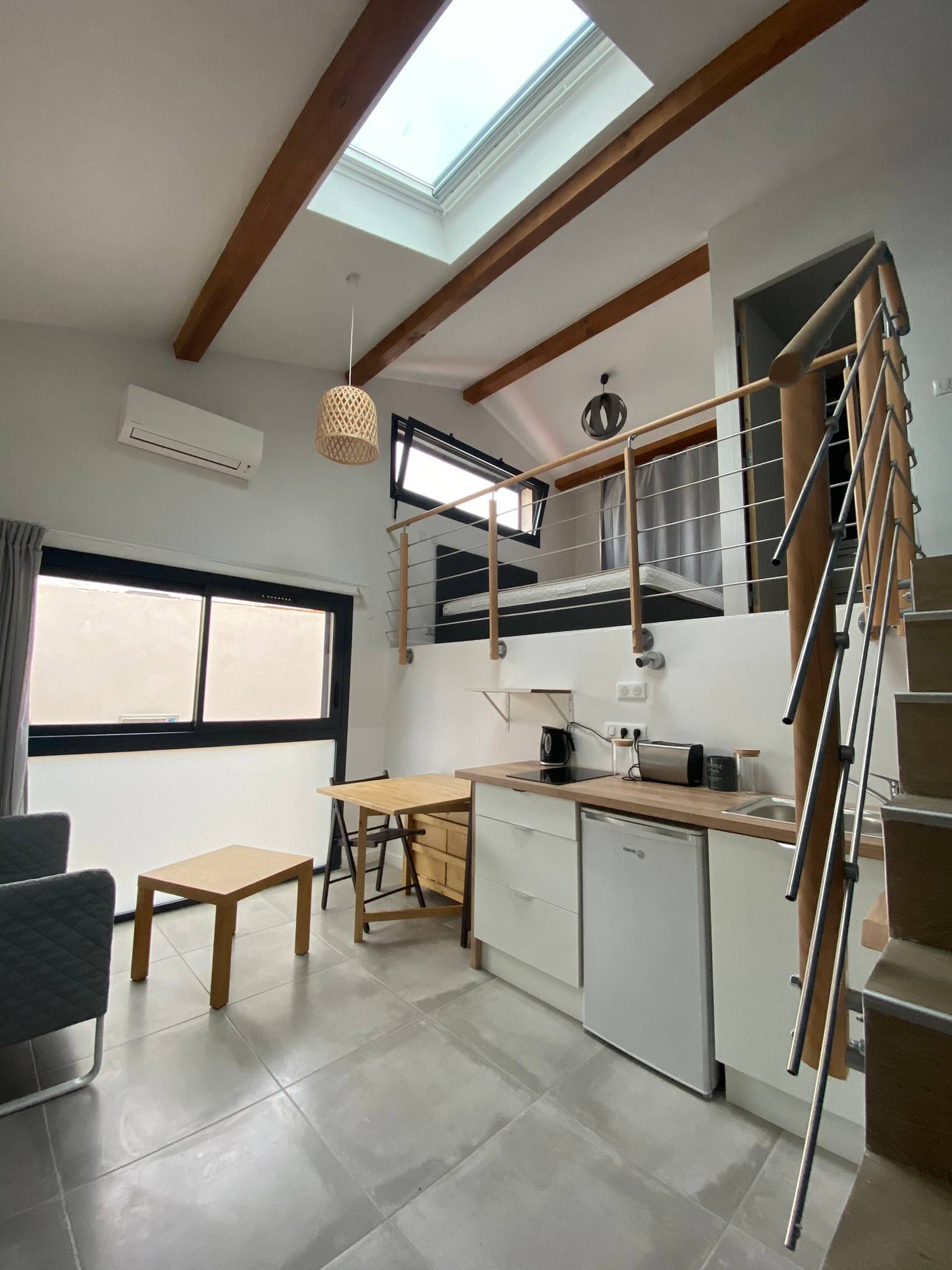 Loue studio 25m² meublé Marseille 12ème St Barnabé (limite 13004)