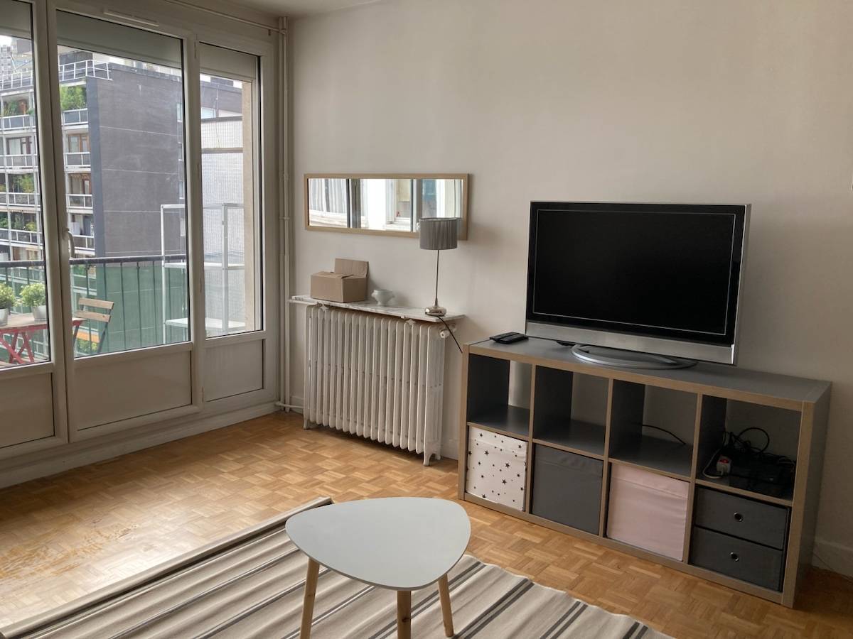 Loue studio Paris 15ème St Charles - 28m²
