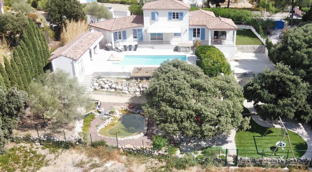 Loue villa de vacances - 5 chambres, 10 couchages - Saint-Gély-du-Fesc (34)