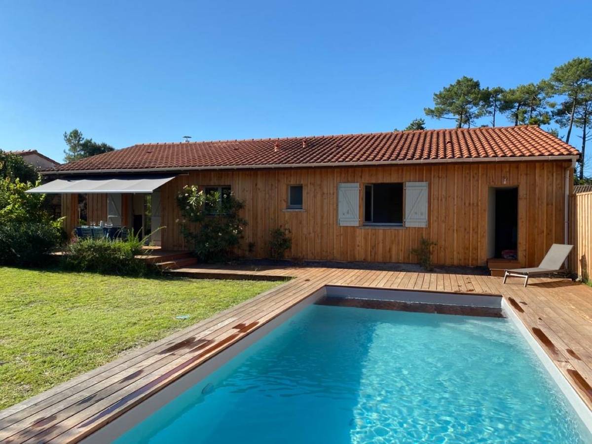 Loue maison de vacances à 1 km du Bassin d’Arcachon (Gironde) Piscine