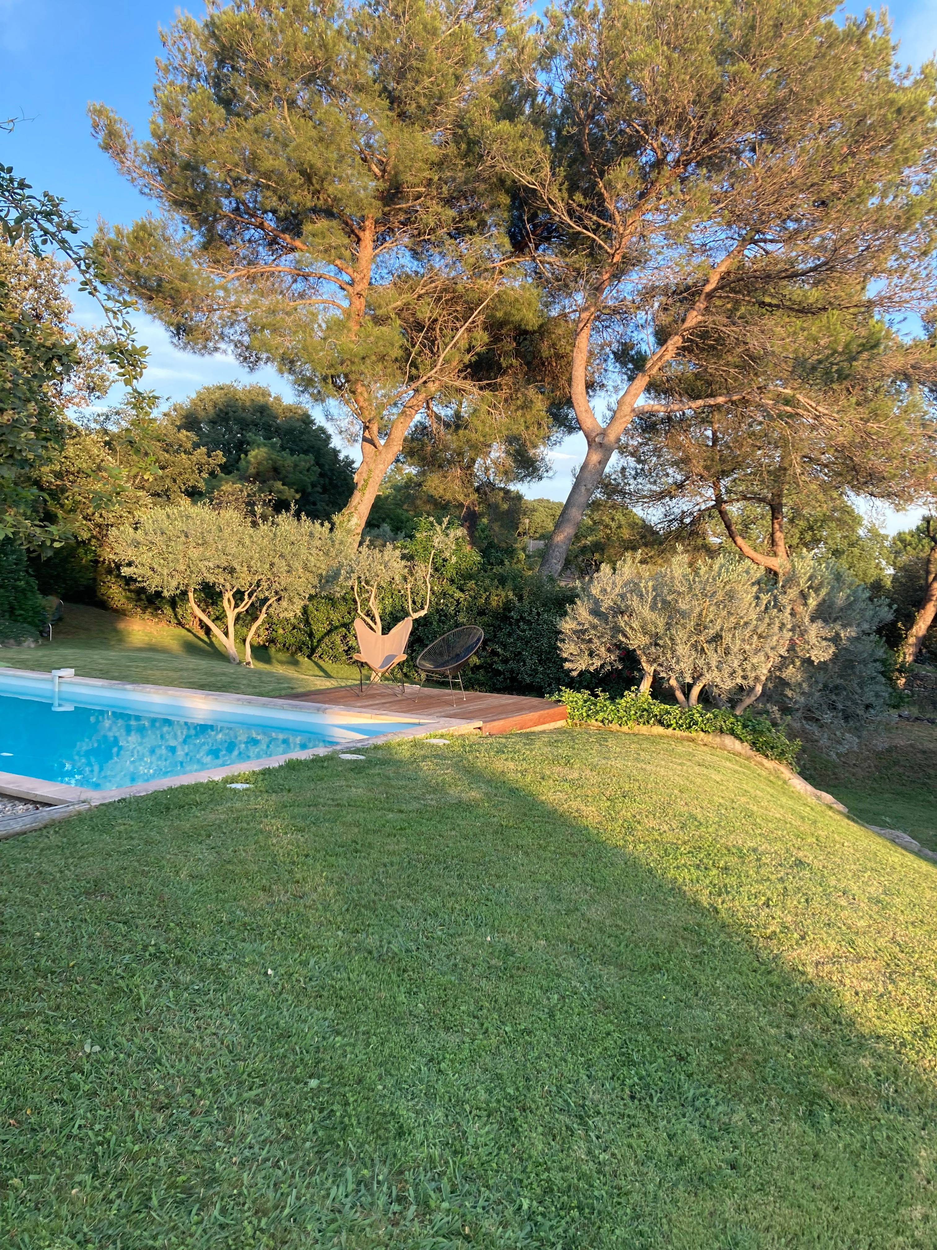 Loue maison 8 couchages Nimes