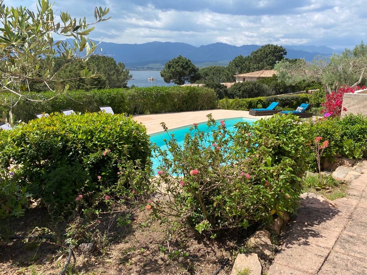 Loue Villa Golfe de Porto Vecchio à 100m de la plage - 5 chambres, 10 couchages