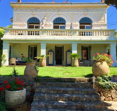 Loue villa 1900 Sanary-sur-Mer (83) Centre Ville - 5 chambres, 12 couchages