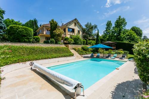 Loue villa 240m² avec piscine privée chauffée - 10 couchages - 1 km du centre historique de Sarlat