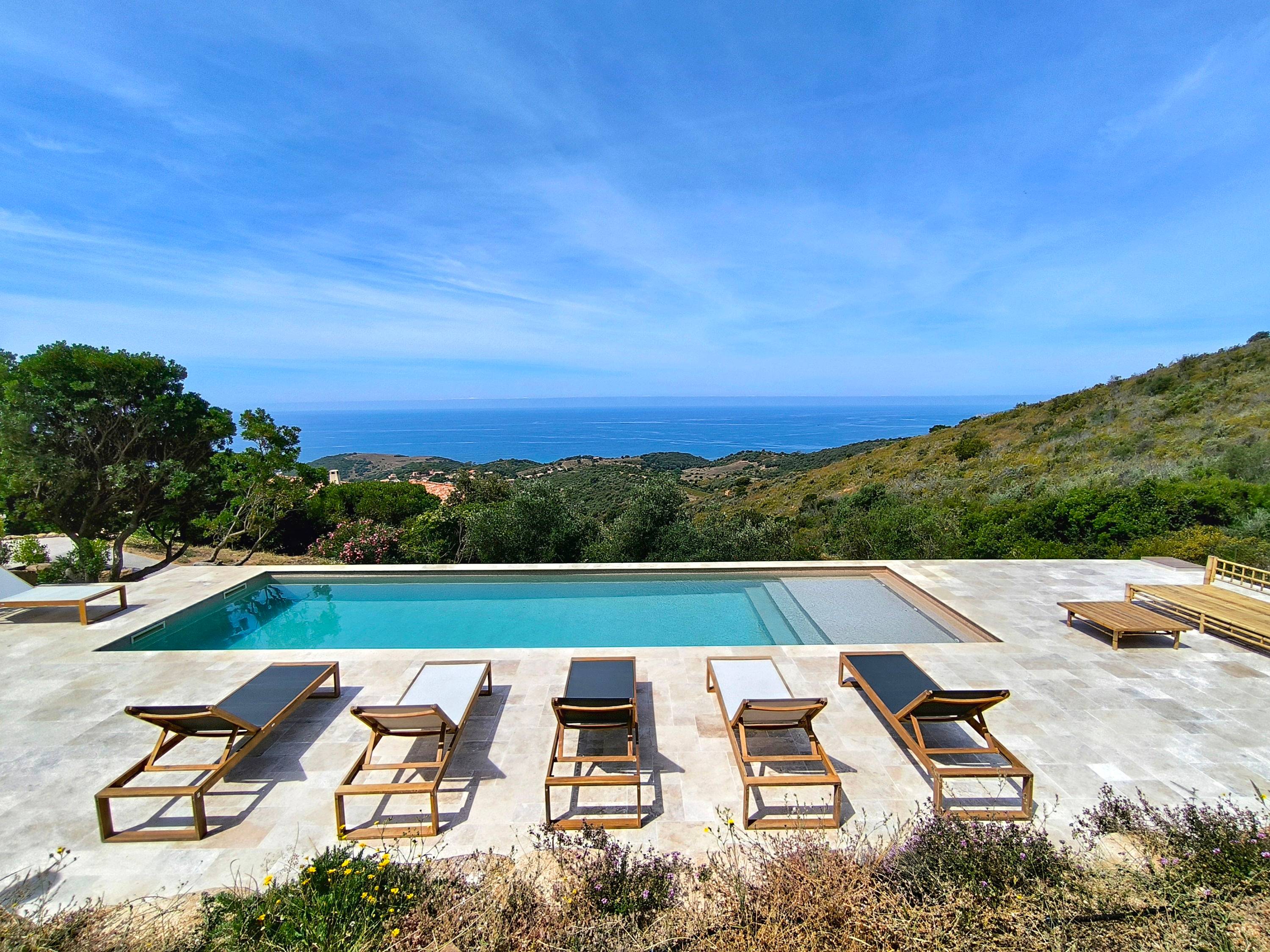 Loue villa de vacances en Corse avec vue mer - 12 couchages