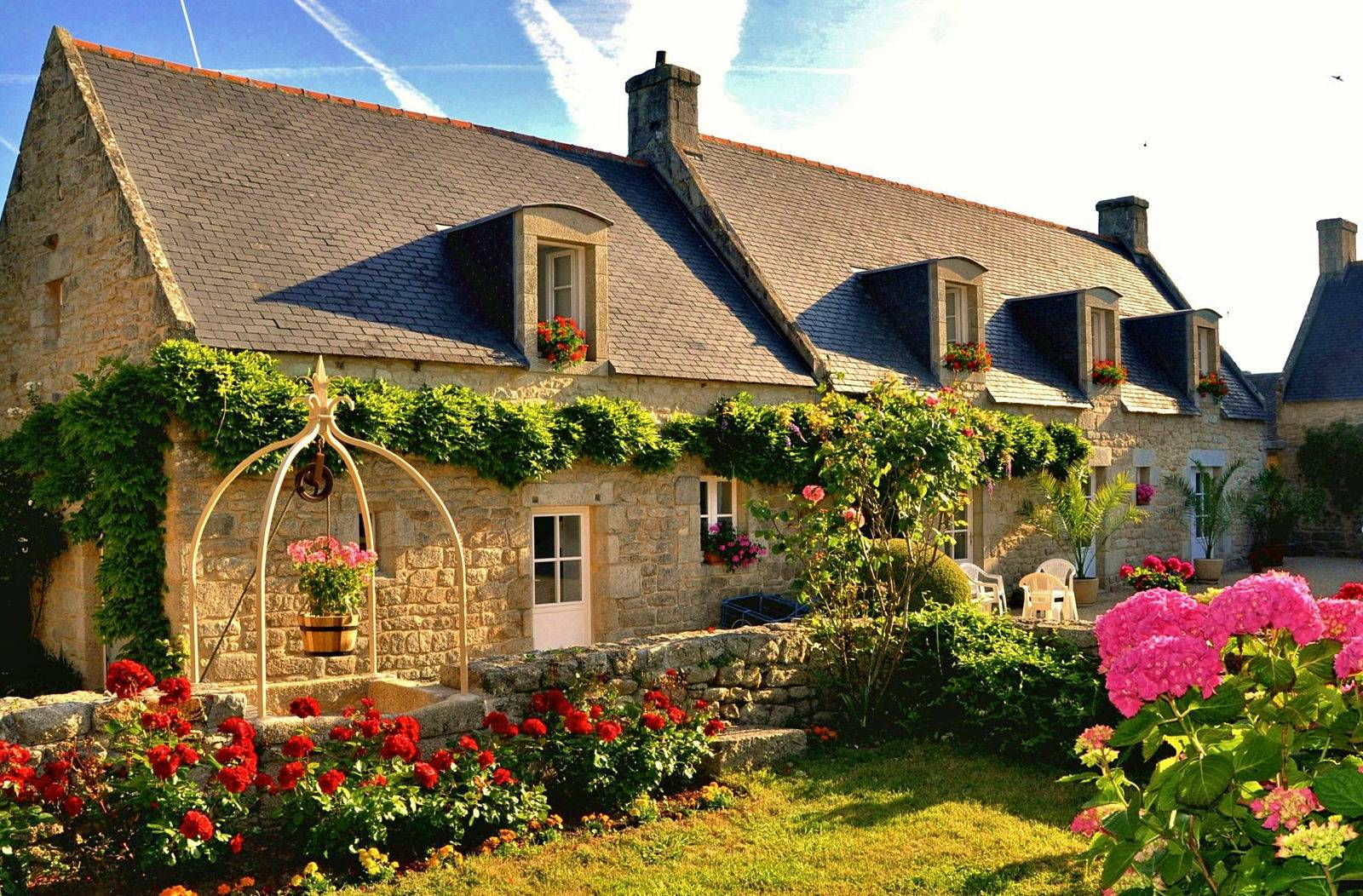 Loue à Loctudy (29), coeur du village, proche des plages, 8 à 10 couchages