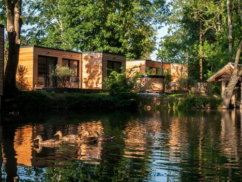 Loue Lodges 2 couchages avec bain nordique privatif en pleine campagne à seulement 45 min - Aubepierre-Ozouer-le-Repos (77)