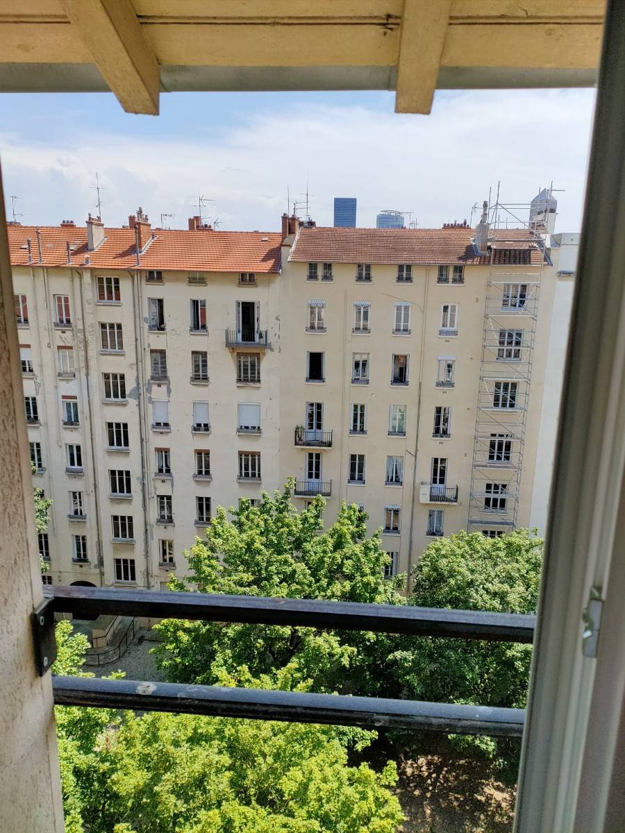 Propose Logement contre services garde d’enfants Lyon 6ème - 10m²