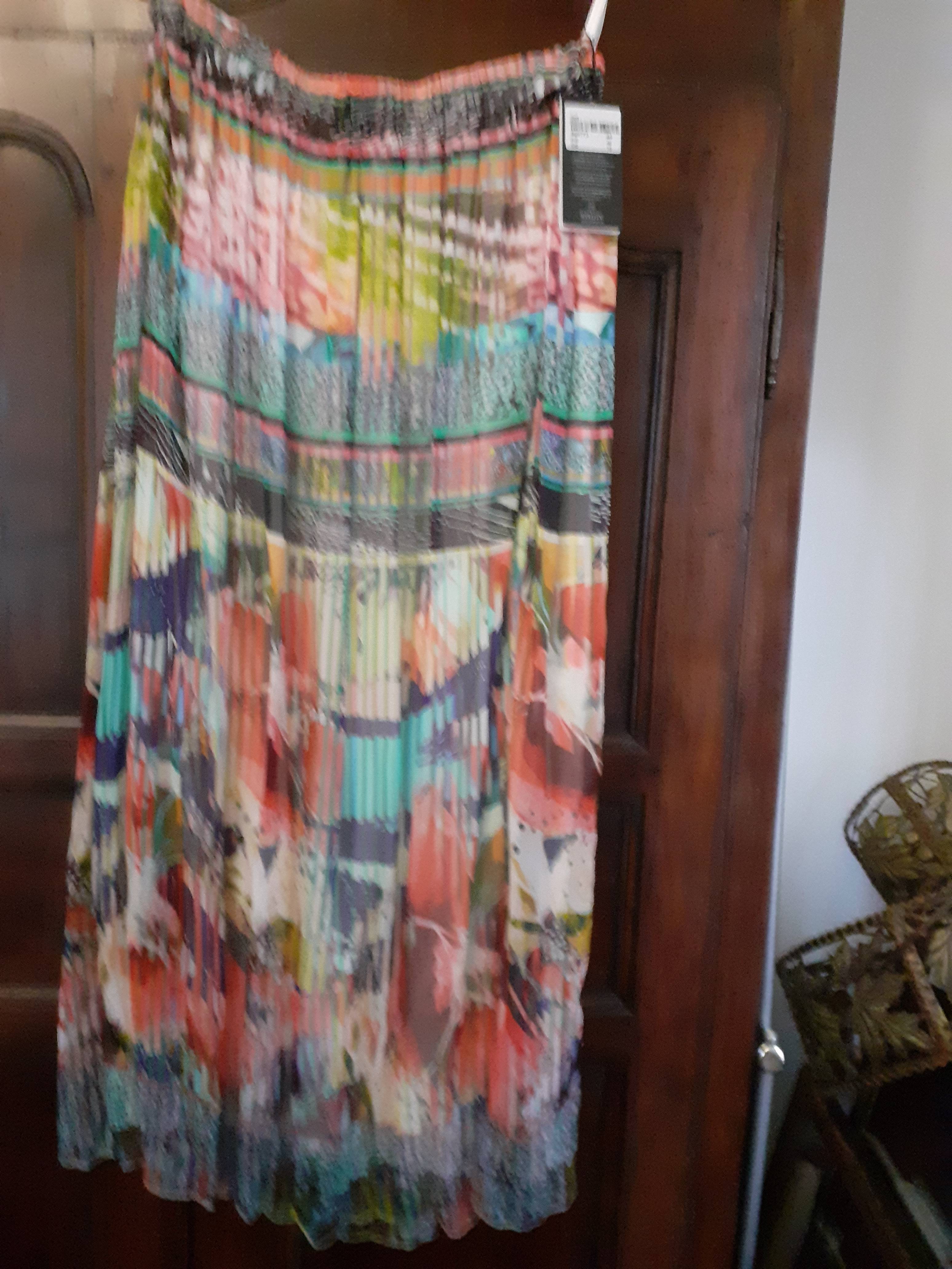 Jupe longue de coktail/ soie multicolore 44/46 - Taille XXL