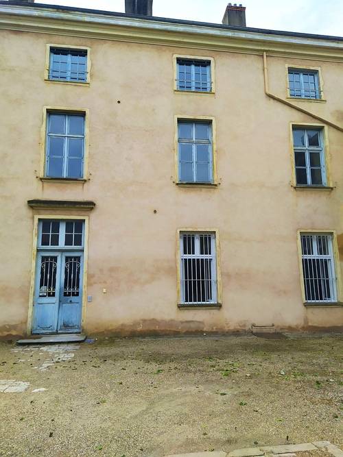 Loue appartement deux-pièces 42m² entièrement rénové - Trévoux (01)
