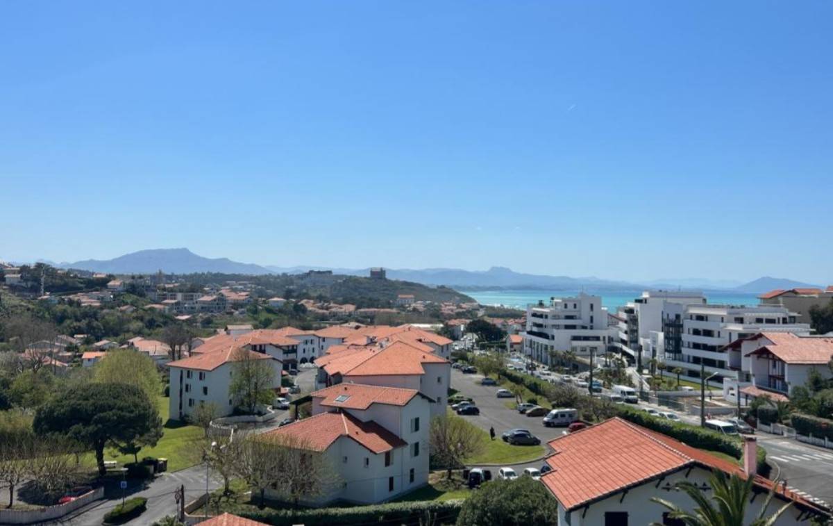 Loue appartement 120m² Biarritz - Côte des Basques terrasse 55m² - 3 chambres, 6 couchages