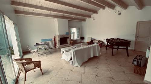 Loue maison a l’année ile de re - 4 chambres, 160m², Sainte-Marie-de-Ré (17)