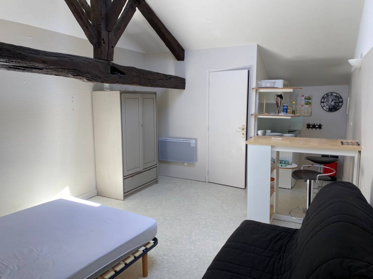 Loue studio meublé - 23m², Saint-Vivien (17)