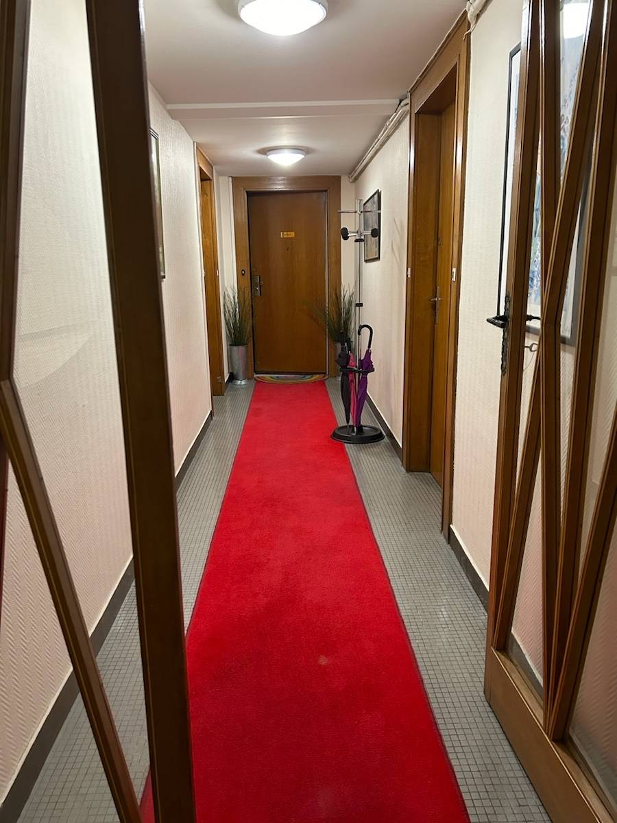 Loue studio meublé Dijon centre - 30m² chauffage compris dans charges pas elec