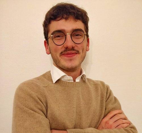 Louis propose babysittings à Nantes