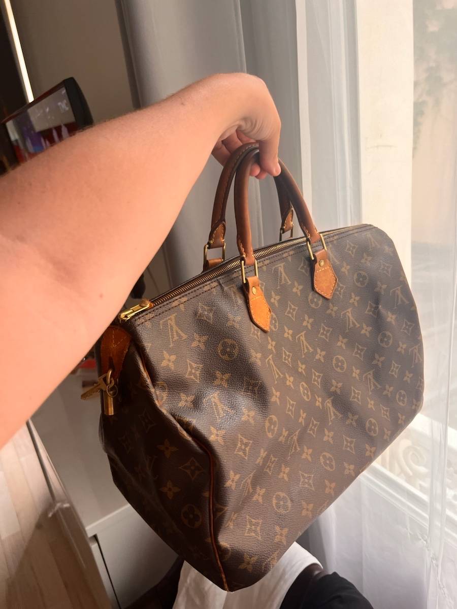 Peut on enlever les initial hotsell sur un sac louis vuitton