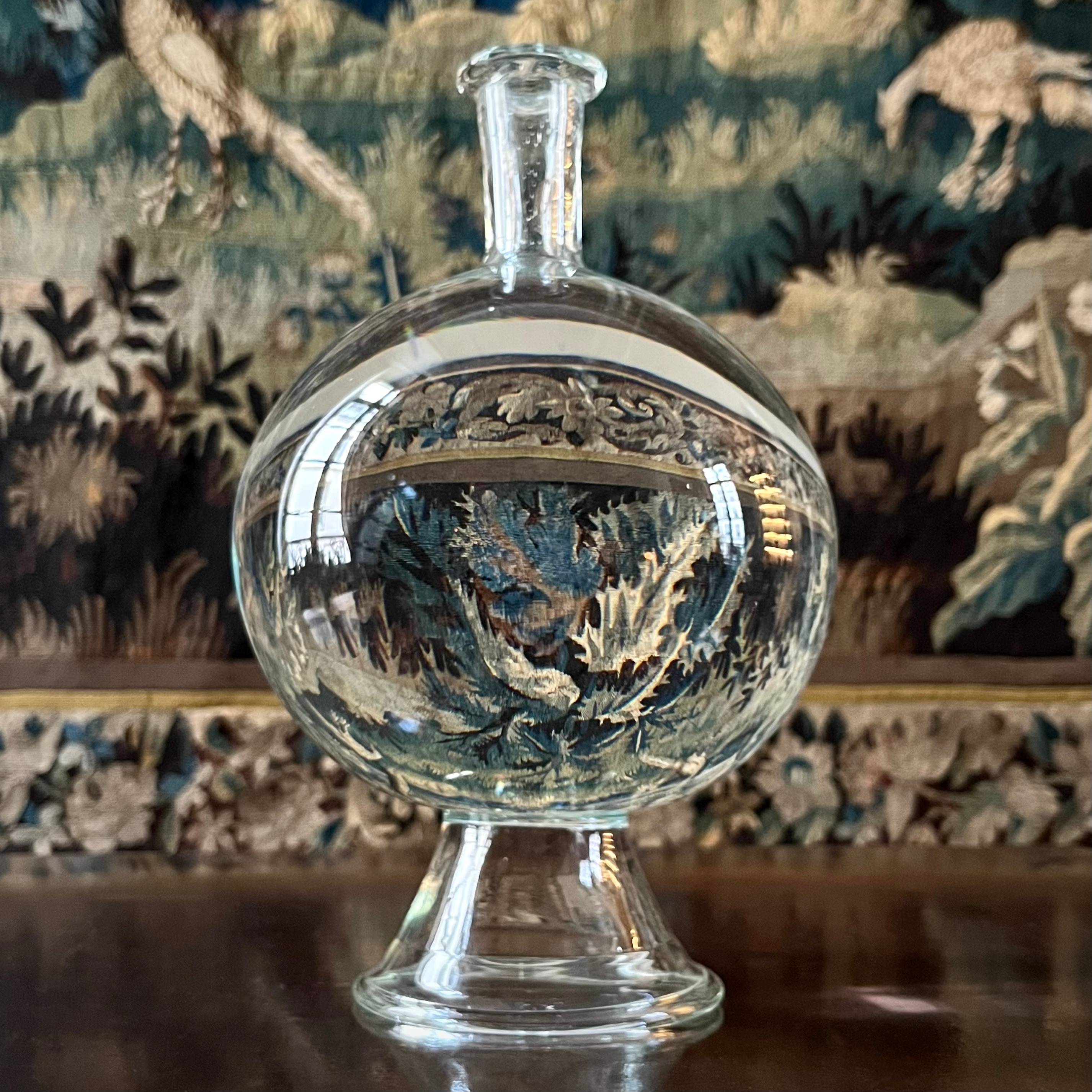 Loupe de dentellière en verre soufflé XVIIIe siècle lampe à eau 18e