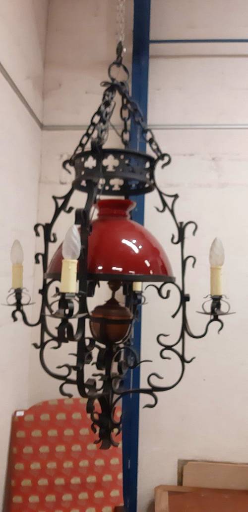Lustre fer forgé opaline rouge