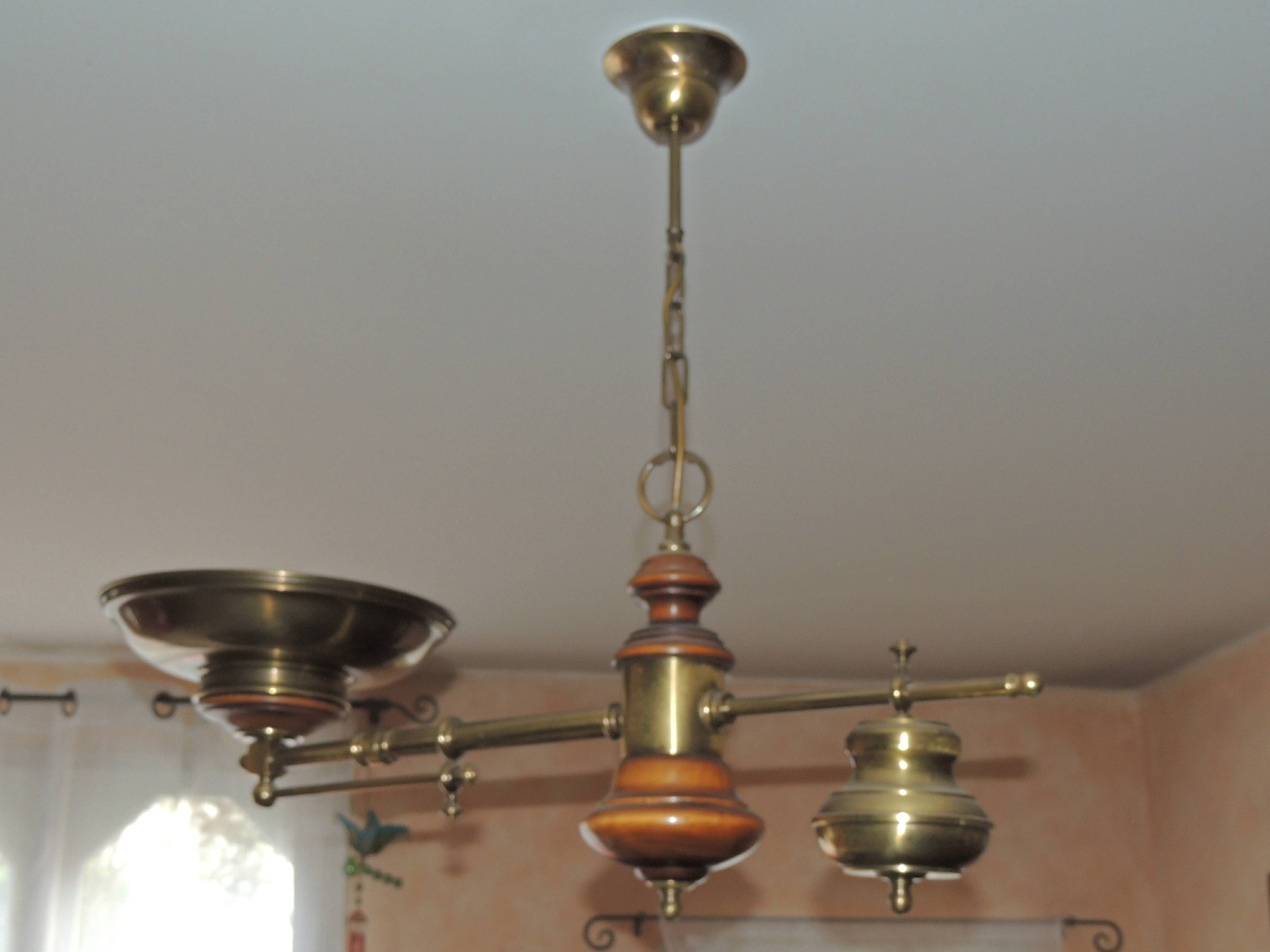 Lustre de salon rustique et de style
