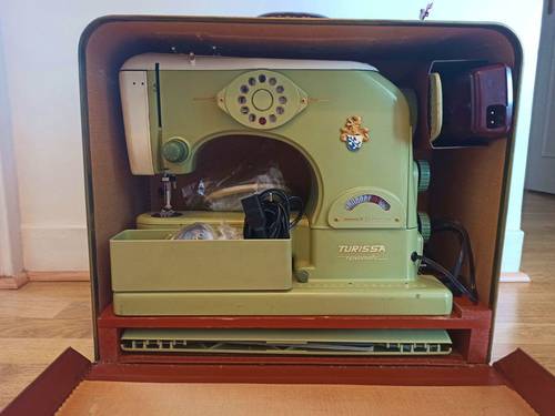 Machine à coudre et à broder Turissa Novomatic 1959