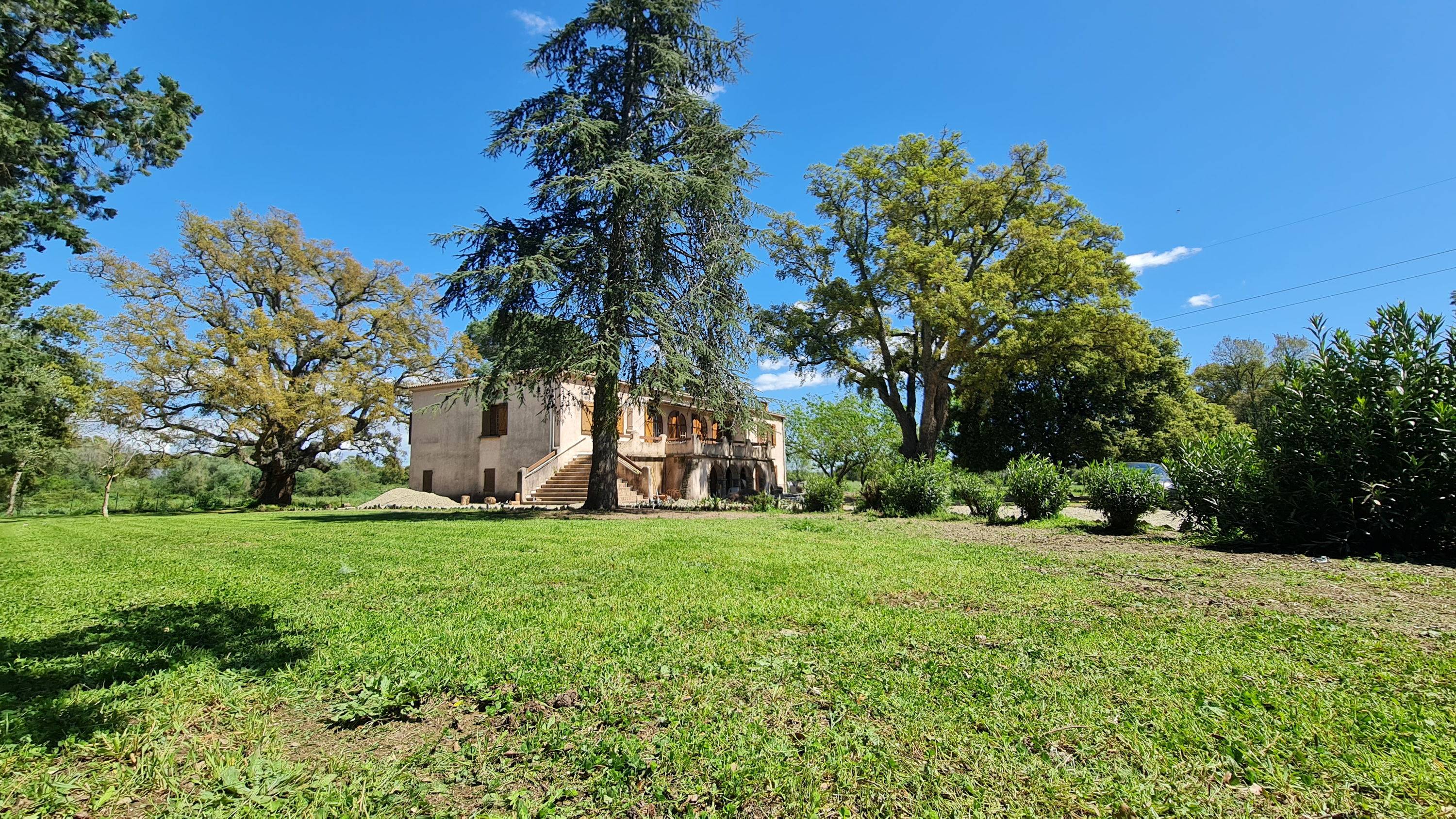 Loue villa familiale pour location estivale en Corse - 14 couchages