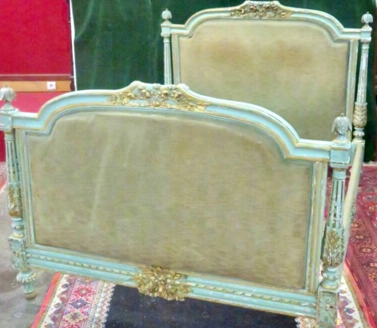 Vends lit époque XVIIIème Louis XVI, patine d’origine rare