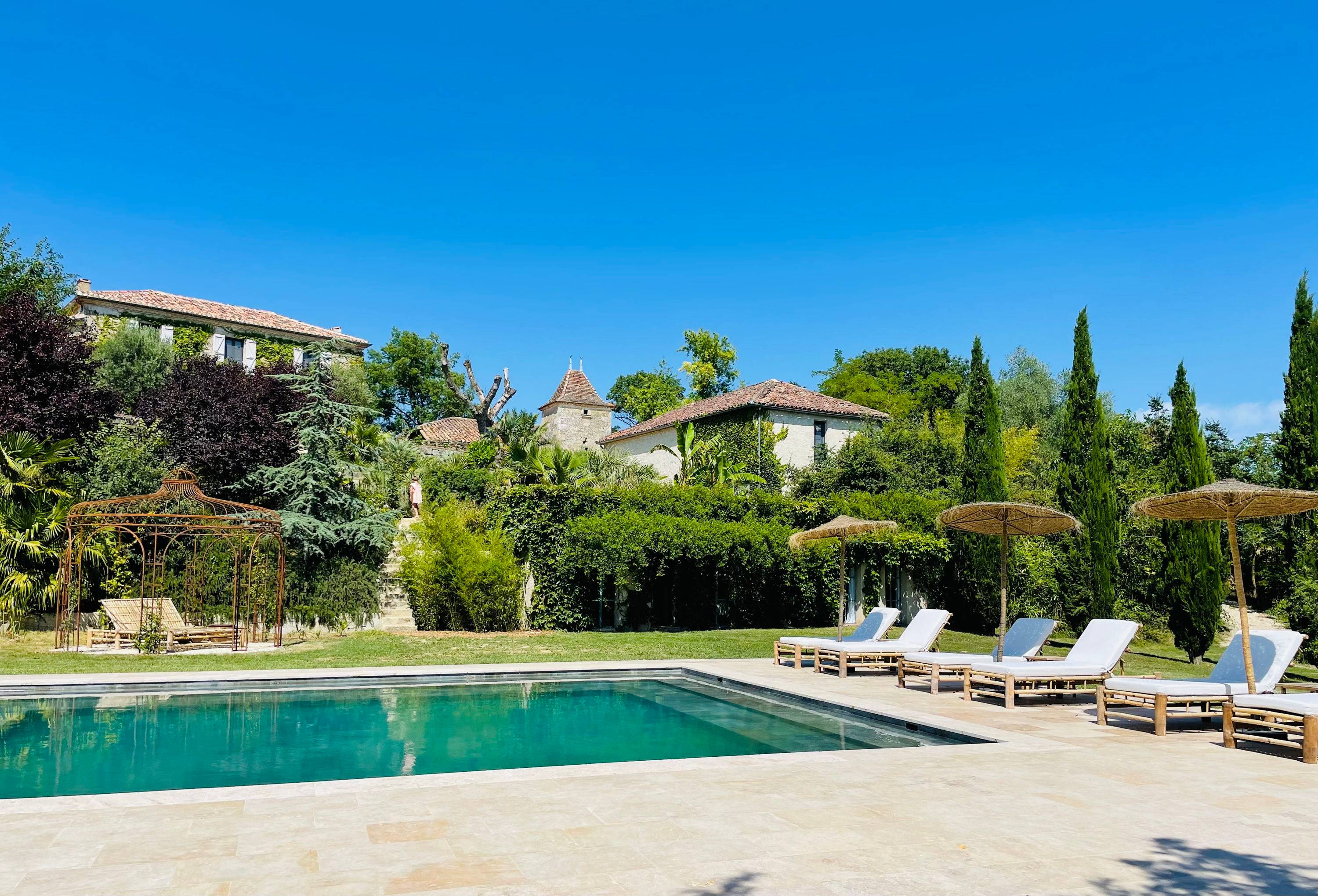 Loue magnifique propriété avec piscine et vues époustouflantes dans le Gers - 14 couchages