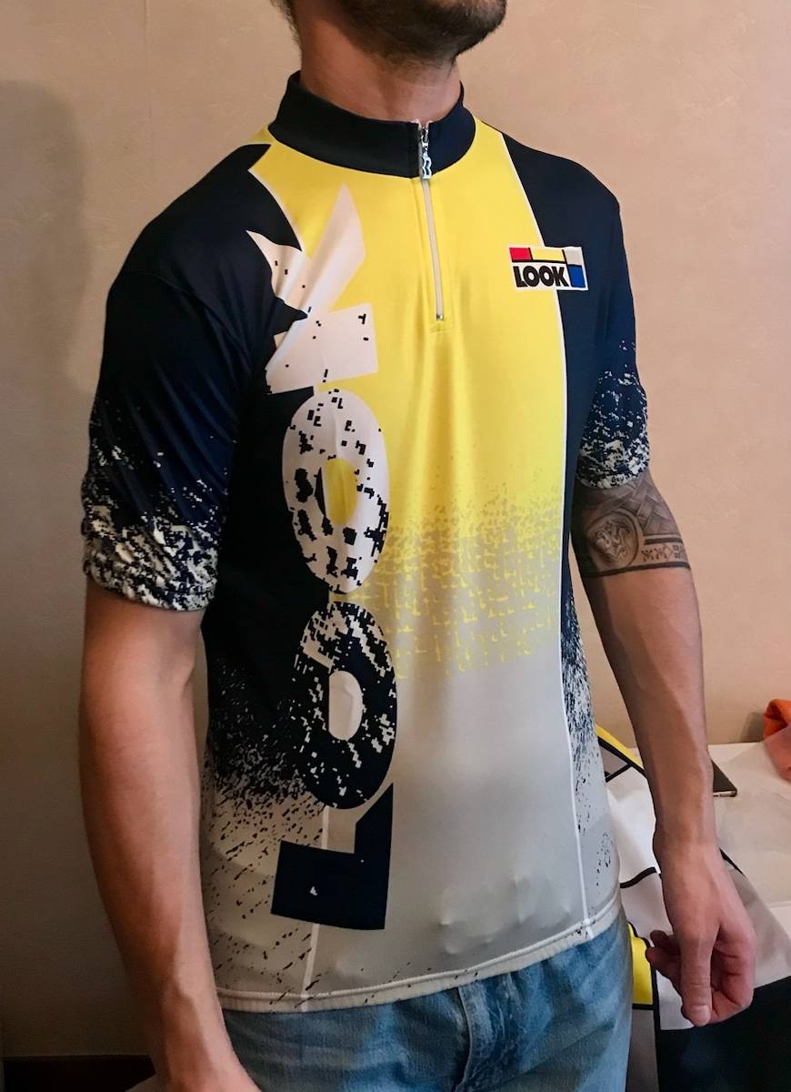 Vends maillot cycliste