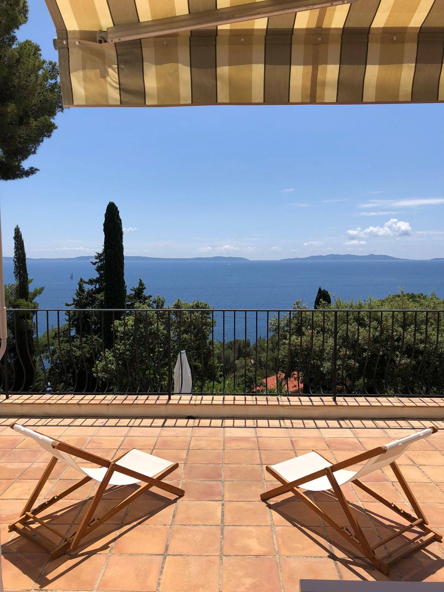 Loue maison - 8 couchages piscine vue imprenable sur les îles de Port-Cros et le Levant à Le Lavandou