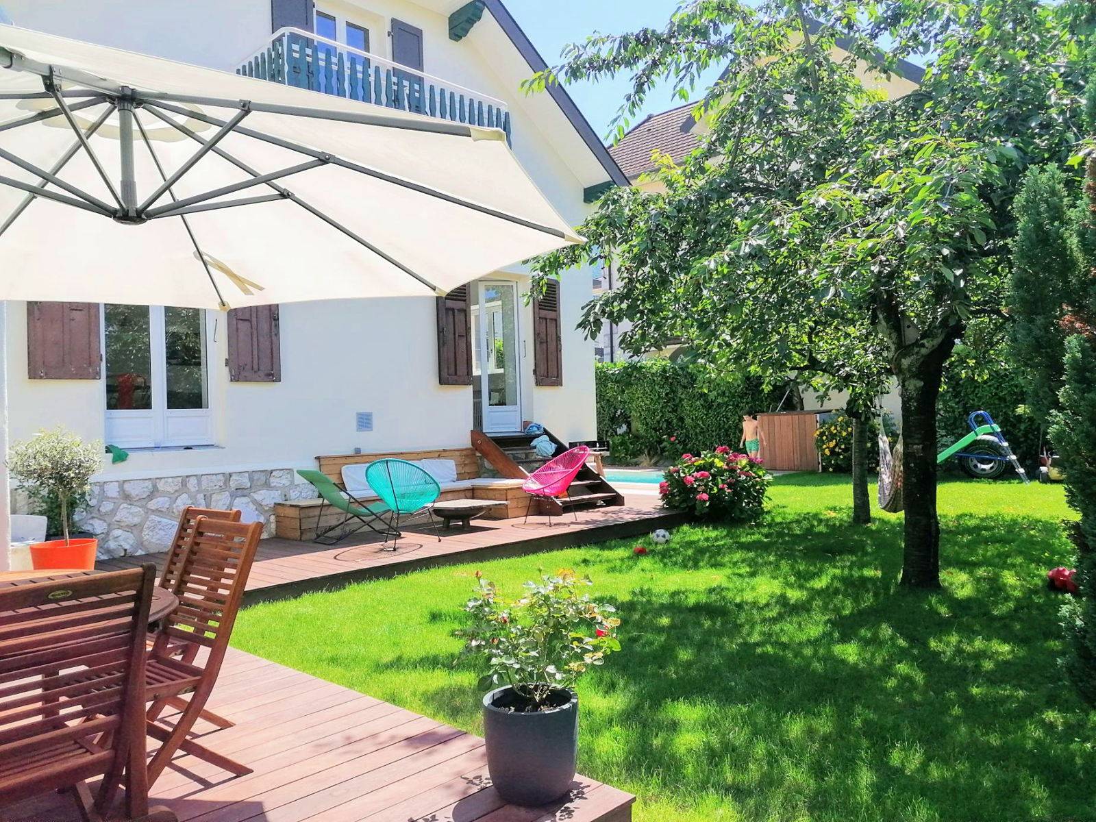 Loue maison proche du lac avec jardin et piscine - 6 couchages - Annecy