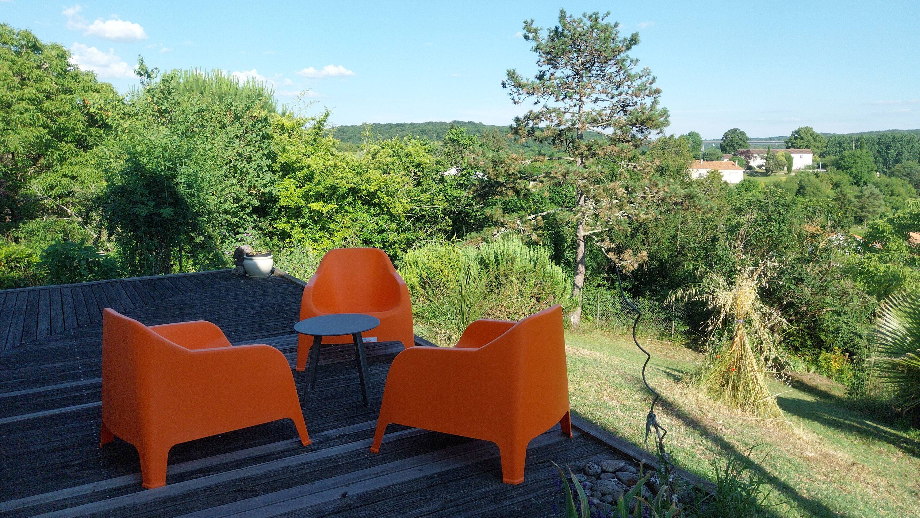 Loue maison d’architecte 6 chambres, Calme et verdure aux portes d’Angoulême - Jusqu’à 12 couchages Soyaux