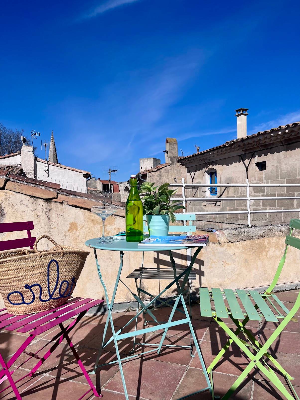 Loue maison 120m² - Arles centre ancien - Arènes - patio et terrasse - 3 chambres, 5 couchages